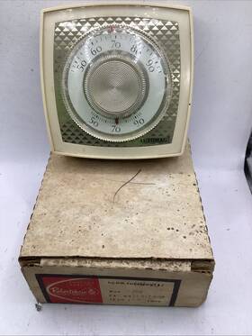 Robertshaw 34-517-622 Nos Cm260 Room Thermostat Beige