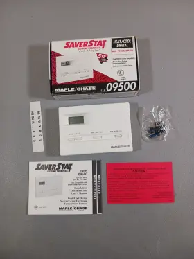 09500 Saverstat Digital Thermostat Maple Chase Heat / Cool Non Programmable Nib