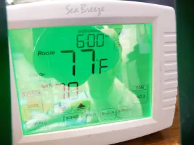 Sts32 Seabreeze Thermostat Digital Programmable Touchscreen As Is Read