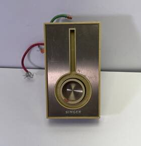 Singer 7280 Vintage Wall Thermostat # 16 Amp 120/277vac Mid Century Beige