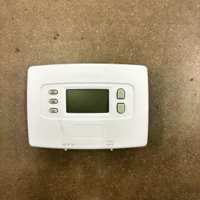 P310-0210 Totaline Digital Thermostat Programmable Cool And Heat Pump