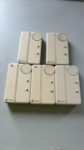 X13510606020 Trane Qty 5 Thermostats