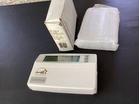 Water-furnace T8611m20334 New Water-furnace Ta32w01 Non-programmable Auto-changeover Digital Thermostat