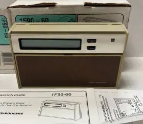 1f90-60 White-rodgers Vtg Digital Thermostat Comfort Set Ii Beige Wood Mcm Heat