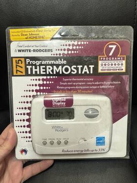 White-rodgers 786710101489 White-rodgers 775 Wall Thermostat Heat Cool Programmable 7 Programs Lighted