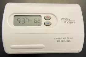 1f82-261 White Rogers Programmable Thermostat
