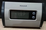 Honeywell RTH2520B 7-DAY Programmable Thermostat Used. Price: $29.99.