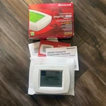 Honeywell Vision Pro 8000 Commercial Thermostat TB8220U1003 New Open Box. Price: $89.00.
