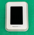 Honeywell Home Series Smart Thermostat (RCHT9610WFW2004) *read / For Parts*. Price: $49.99.