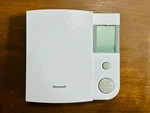 Honeywell Programable Thermostat RLV430 Used. Price: $30.00.