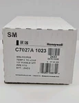 Honeywell C7027A1023 Mini Peeper Flame Sensor Nib Priced To U.s. Seller New. Price: $189.95.