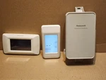 Honeywell Prestige THX9421R Thermostat + Interface Module Control REM5000R Used. Price: $419.99.