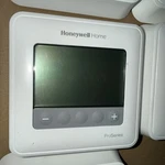 Honeywell TH421OU2002 Programmable (thermostat Only) New (open Box). Price: $21.75.