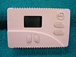 Carrier Bryant Payne TSTATPPBAC01-B 5-2 Day Programable Thermostat "white" Used. Price: $35.00.