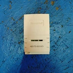 Honeywell Thermostat T834C2499 S7BAC6/33 Used. Price: $8.00.