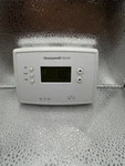 Honeywell RTH230081038 5-1-1 Day Programmable Thermostat Digital Low-voltage Hva Used. Price: $10.00.
