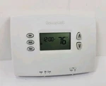 Honeywell RTHL2310B1008 Programmable Thermostat White Tested Used. Price: $23.74.