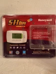 Nos 2006 Sealed Honeywell Programmable Thermostat 5-1-1 Day W/guard RTH7400CG New. Price: $58.99.