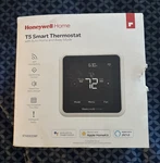 Honeywell T5 Smart Thermostat RTH8800WF Wifi Programmable New. Price: $60.00.