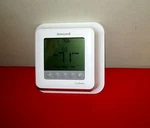 Honeywell TH621OU2001 T6 Programmable Thermostat, Heat Cool Pump Used. Price: $39.95.