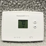 Honeywell RTH111B1024 Non-programmable Electronic Digital Thermostat Used. Price: $14.44.