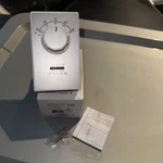 Tpi Series ET9SRTS Line Voltage, Wall Mount Thermostat, Single Pole Fan Heat Ac New. Price: $48.00.
