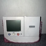 Goodman Digital Thermostat TSTATG4272 Day Programmable Used. Price: $39.95.