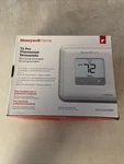 Honeywell TH1110D2009 T1 Non-programmable Thermostat New. Price: $35.00.
