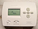 Honeywell 4000 TH4110D1007 5-2 Day Programmable Thermostat White Used. Price: $44.96.