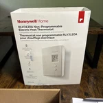 Honeywell Home RLV3120A1005 Non-programmable Thermostat Electric Baseboard 240V Used. Price: $19.87.