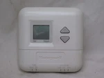 Honeywell T8400C 1016 Thermostat System Heating Cooling Standard Controller Used. Price: $60.00.