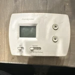 Honeywell TH3210D1004 Non-programmable Digital Thermostat 2H/2C Heat Pump White Used. Price: $38.50.