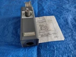 Honeywell T6054A Mechanical Hvac Thermostat Heat-cool-off Analog Dial Used. Price: $99.95.