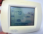 Honeywell TH832OU1008 Programmable Thermostat, Working, Read Used. Price: $69.97.