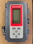 Honeywell T775M2006 Electronic Temperature Controller Used. Price: $109.00.