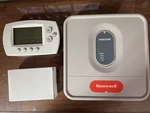 Honeywell YTH6320R1001 Prog Wireless Thermostat Kit, Control Module & Sensor Used. Price: $197.00.
