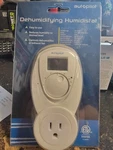 Autopilot Dehumidifying Humidistat New. Price: $45.00.
